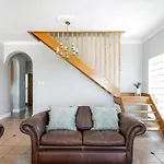 3 Bedroom Hilltop Home With Spectacular Views