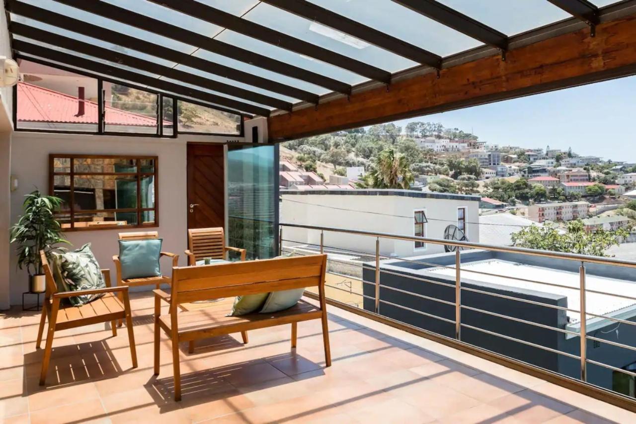 3 Bedroom Hilltop With Spectacular Views Holiday home Cape Town